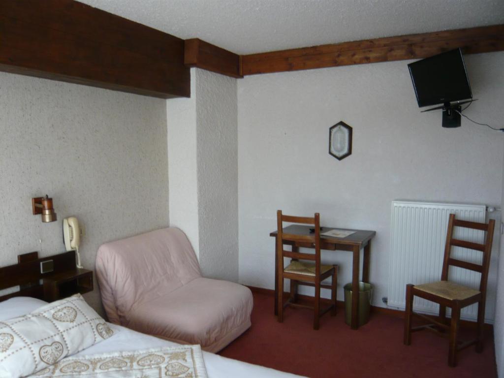 Hotel Le Tetras Notre-Dame-de-Bellecombe Rum bild